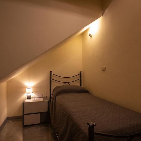 Via Cavour 19, Appartamento Del Conte Iglesias Dış mekan fotoğraf