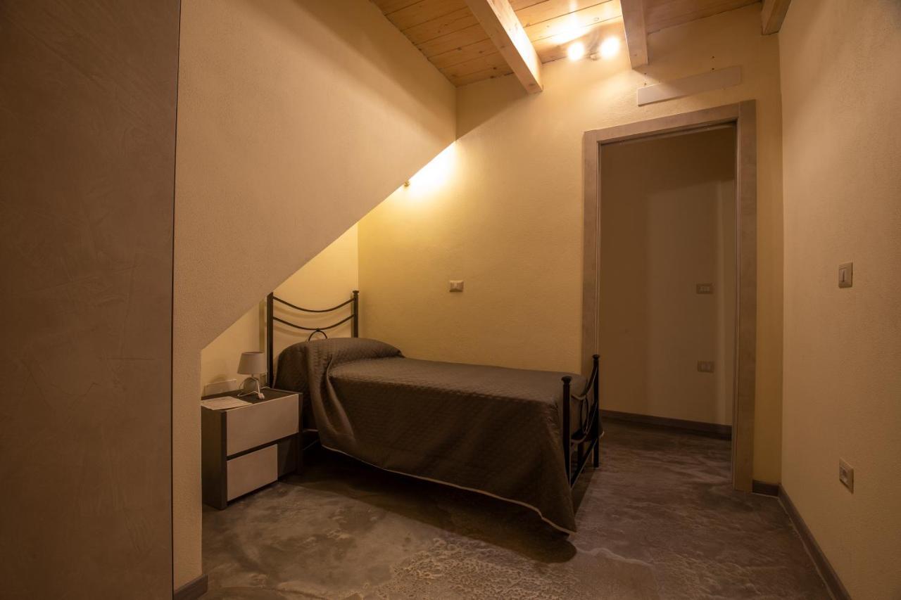 Via Cavour 19, Appartamento Del Conte Iglesias Dış mekan fotoğraf
